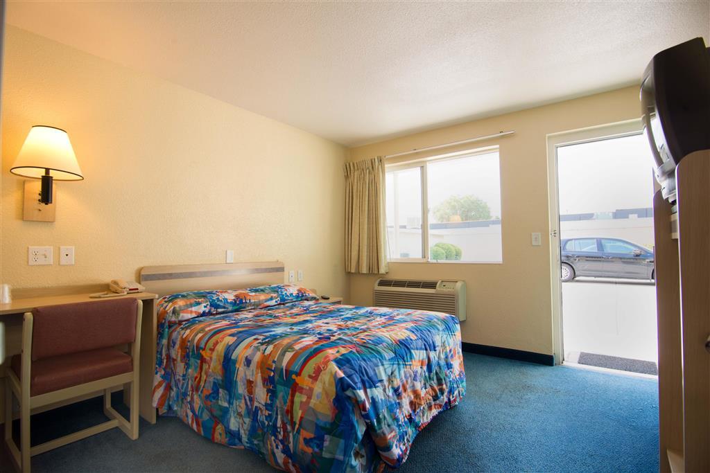 Motel 6-Reno, Nv - Virginia Plumb Rum bild